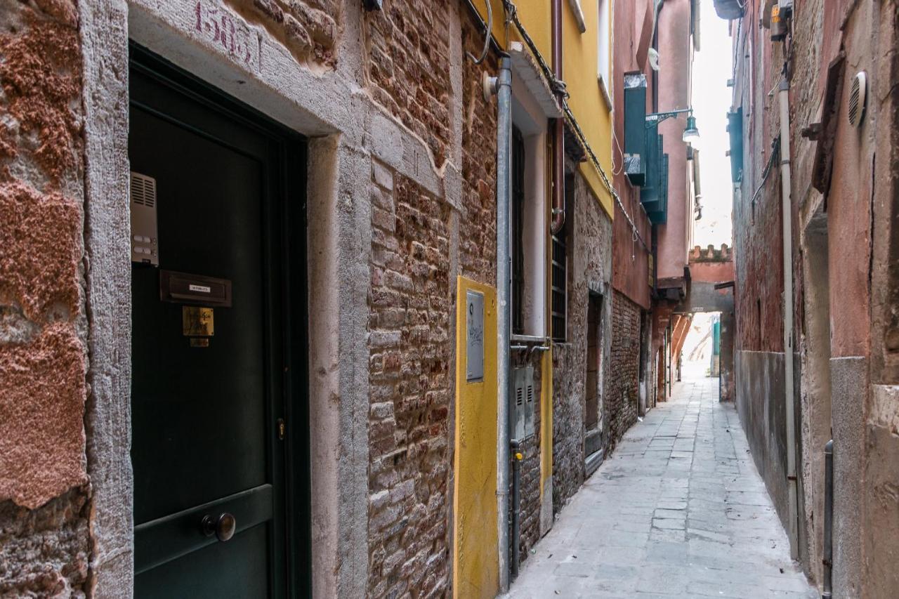 Biennale 1585 Alfa Apartamento Veneza Exterior foto